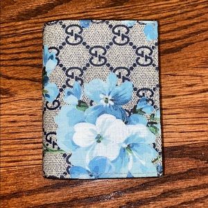 Gucci Blue Blooms Cardcase